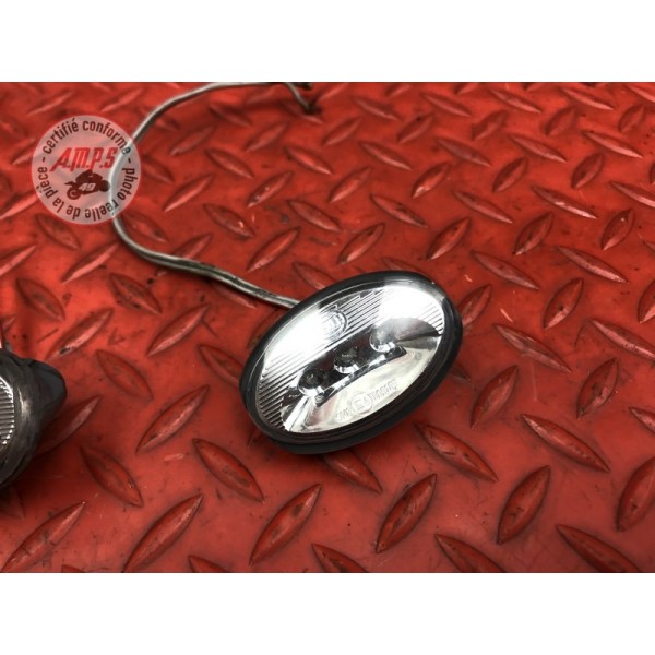 Clignotants dans flanc de carenage Yamaha R1 2000 à 2001