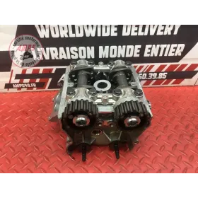 Culasse avec arbre a came avant