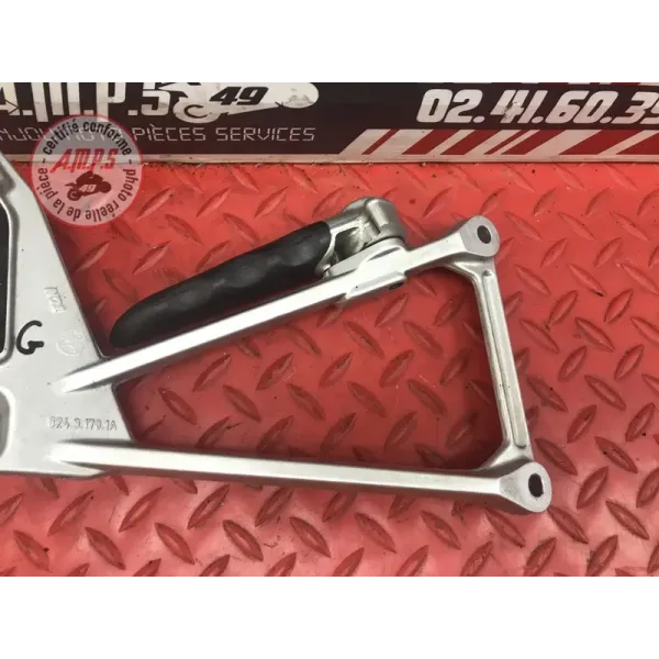 Platine repose pied passager gauche Ducati 1200 Multistrada 2010 à 2012