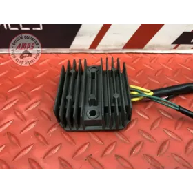 Regulateur de tension 