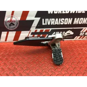 Platine repose pied droite 