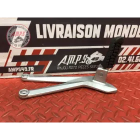 Platine repose pied passager droite 