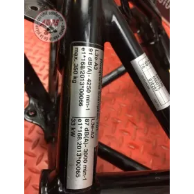 Cadre avec carte grise 