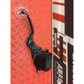 Maitre cylindre de frein avant 