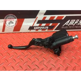 Maitre cylindre de frein avant 