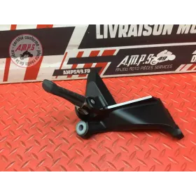 Platine repose pied passager droite 