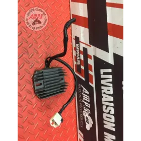 Regulateur de tension Triumph 1050 Speed Triple 2005 à 2010