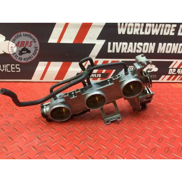 Rampe d'injection Triumph 1050 Speed Triple 2005 à 2010
