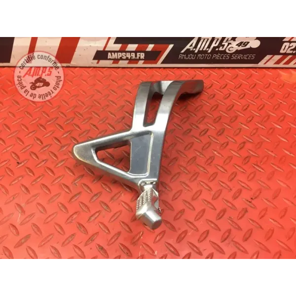 Platine repose pied passager droite