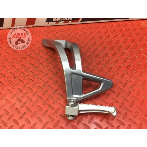 Platine repose pied passager gauche 