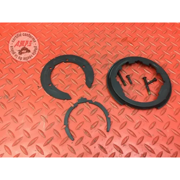Tank lock 