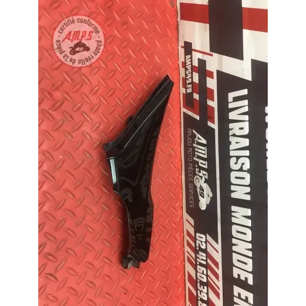 Cache plastique sous selle gauche Kawasaki Z900 2017 à 2019