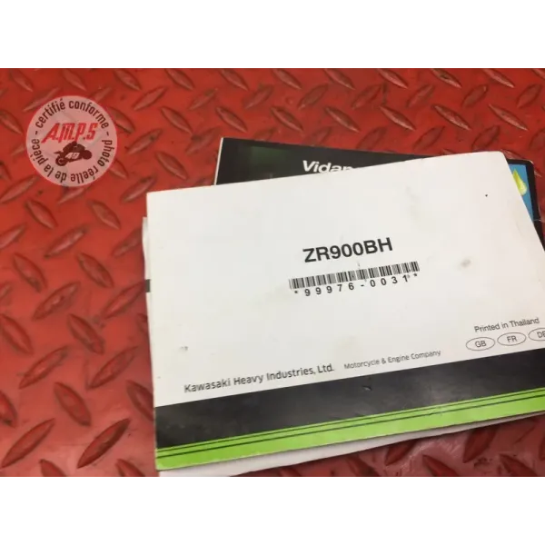 Manuel d utilisateur Kawasaki Z900 2017 à 2019