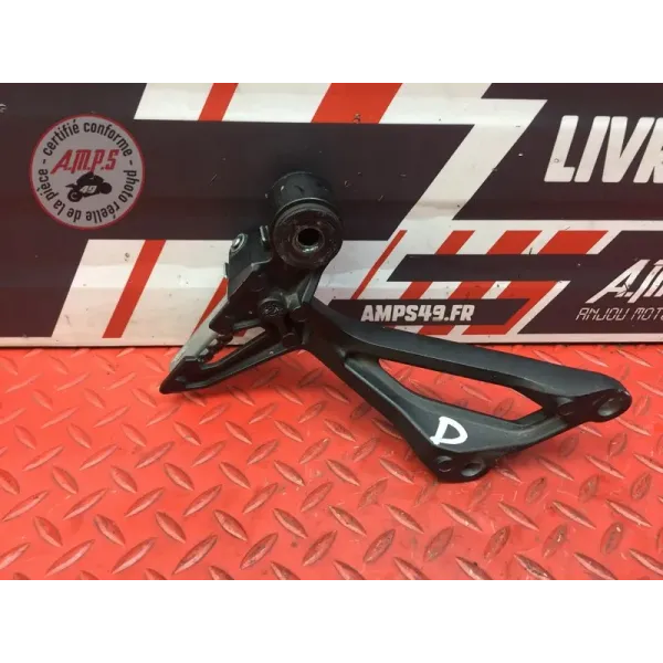 Platine repose pied passager droite Kawasaki Z900 2017 à 2019