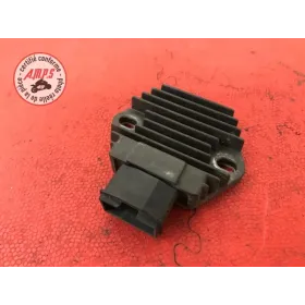 Regulateur de tension 