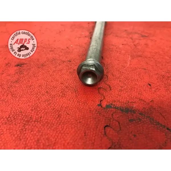Axe de roue avant Honda 600 Hornet 1998 à 2002