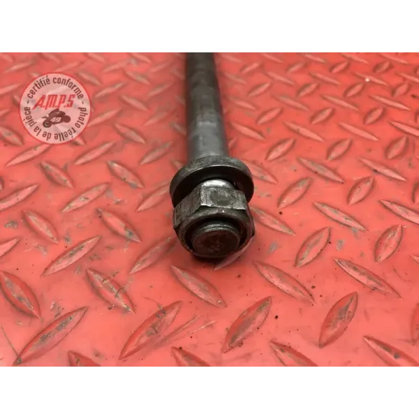 Axe de roue arriere 