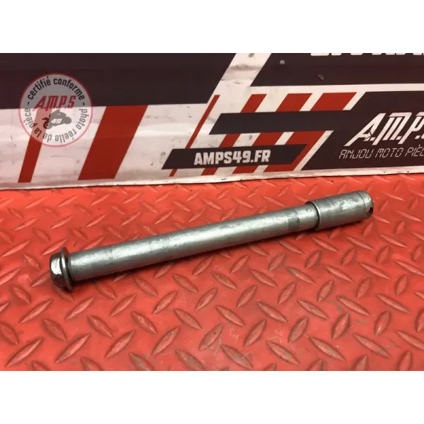 Axe de roue avant