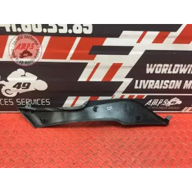 Cache plastique sous selle gauche 