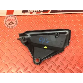 Cache plastique avant gauche