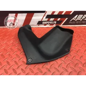 Cache plastique avant gauche 
