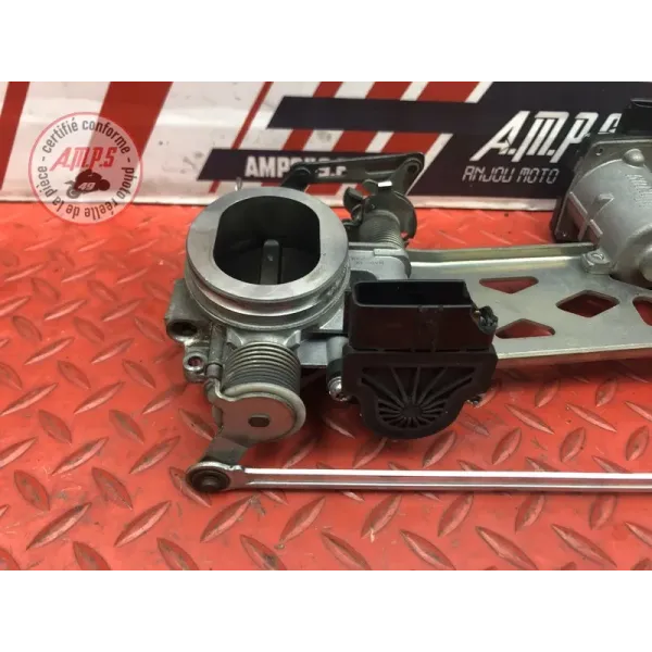 Rampe d'injection Ducati 1200 Multistrada S 2010 à 2012