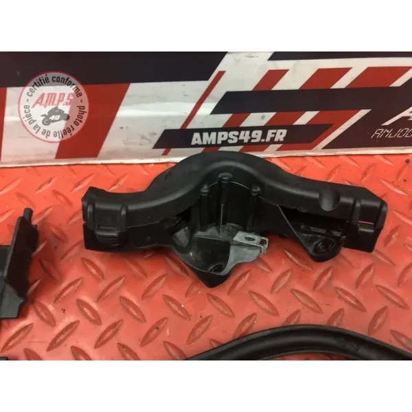 Passage de cable Ducati 1200 Multistrada S 2010 à 2012