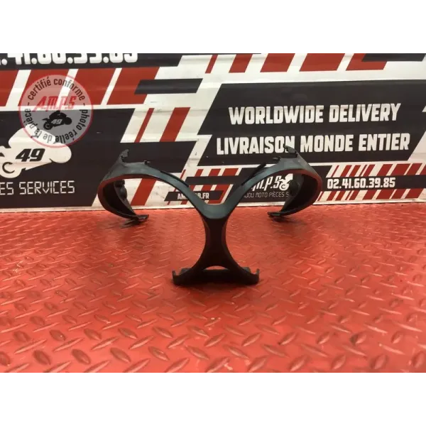 Cache plastique sur coque arrière Yamaha FZ6 Fazer 2004 à 2006