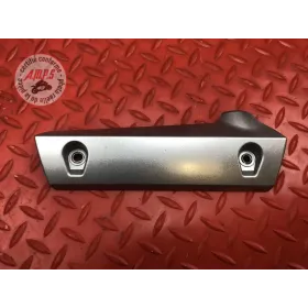 Cache sur radiateur droit 