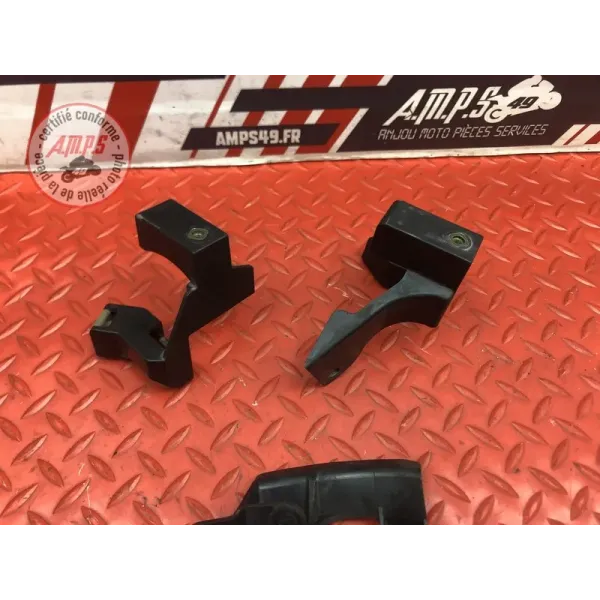 Support plastique Yamaha FZ6 Fazer 2004 à 2006