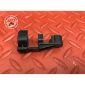 Agraphe sur durite d'essence 