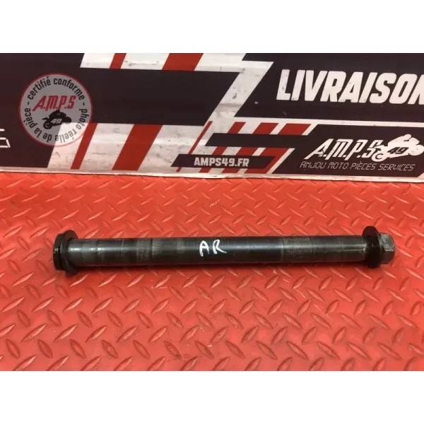 Axe de roue arriere Yamaha FZ6 Fazer 2004 à 2006