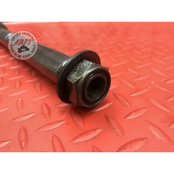 Axe de roue arriere Yamaha FZ6 Fazer 2004 à 2006