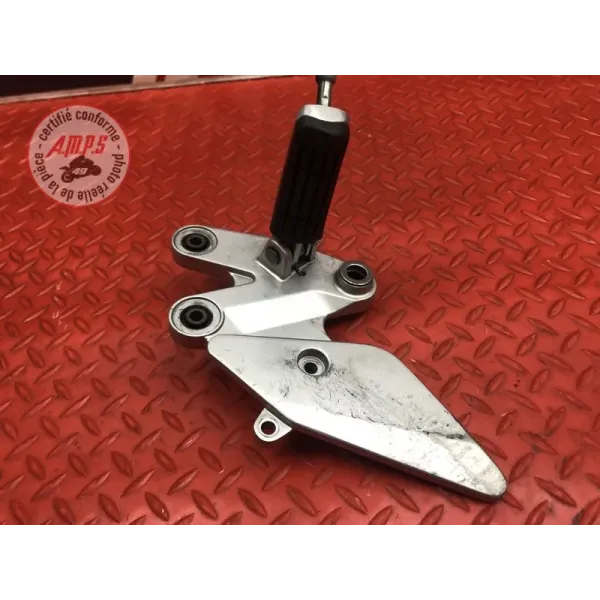 Platine repose pied droite Yamaha FZ6 Fazer 2004 à 2006