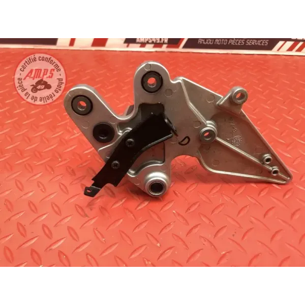 Platine repose pied droite Yamaha FZ6 Fazer 2004 à 2006