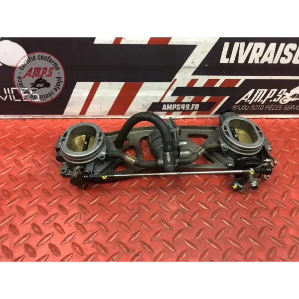 Rampe d'injection Ducati 848 SBK 2008 à 2013