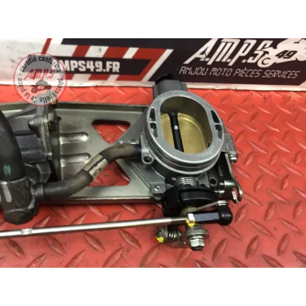 Rampe d'injection Ducati 848 SBK 2008 à 2013