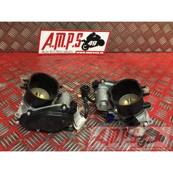 Rampe d'injection Ducati 959 Panigale Corse 2018 à 202095918FS-190-DPH3-E2710781used