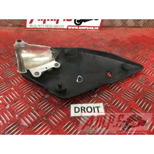 Cache sous selle droit&nbsp;Suzuki GSF 600 BANDIT S 2000 à 2004BANDIT60001SAV-899-WFB2-C3711372used